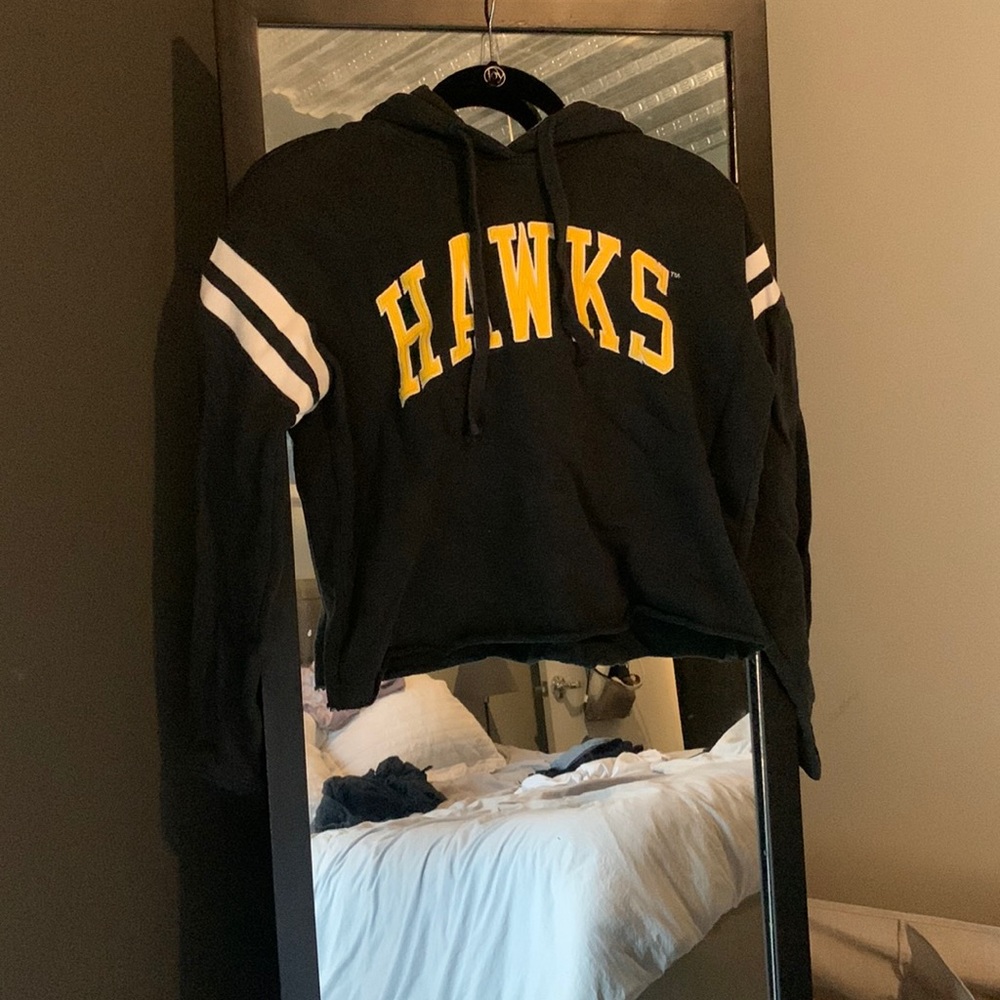Cropped iowa city Hawkeyes sweatshirt